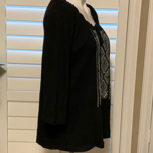 JM Collection Black Graphic Blouse Relaxed Fit - Picture 4 of 8